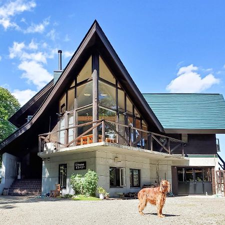Pension Gooseberry Furano Bagian luar foto