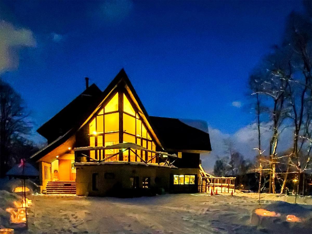 Pension Gooseberry Furano Bagian luar foto